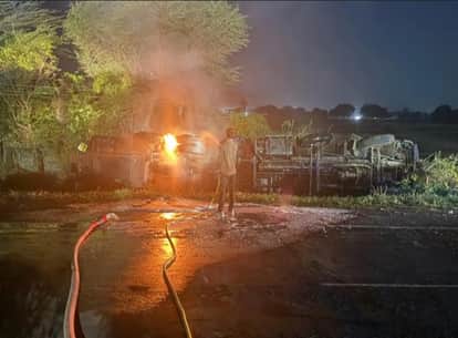 tanker carrying chemicals overturned in dausa caught fire traffic stopped on both sides