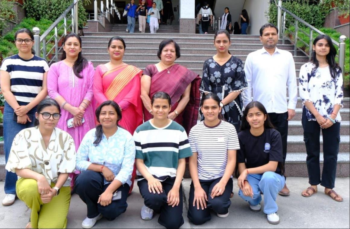 Vinisha of GVM topped the university in B.Sc. Biotechnology.