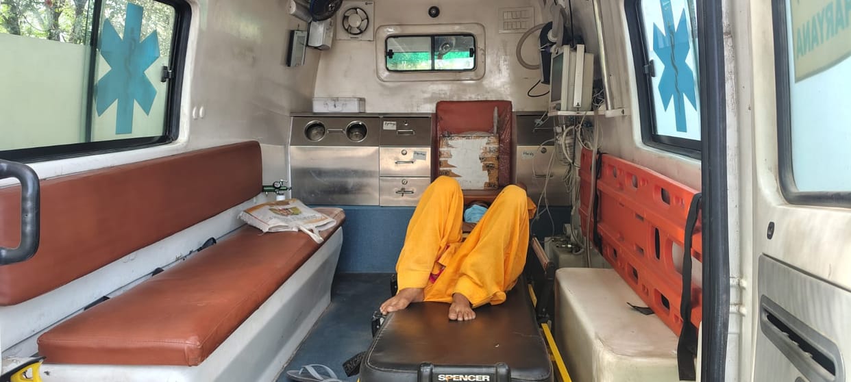 Woman referred to Rohtak from Civil Hospital without EMT staff