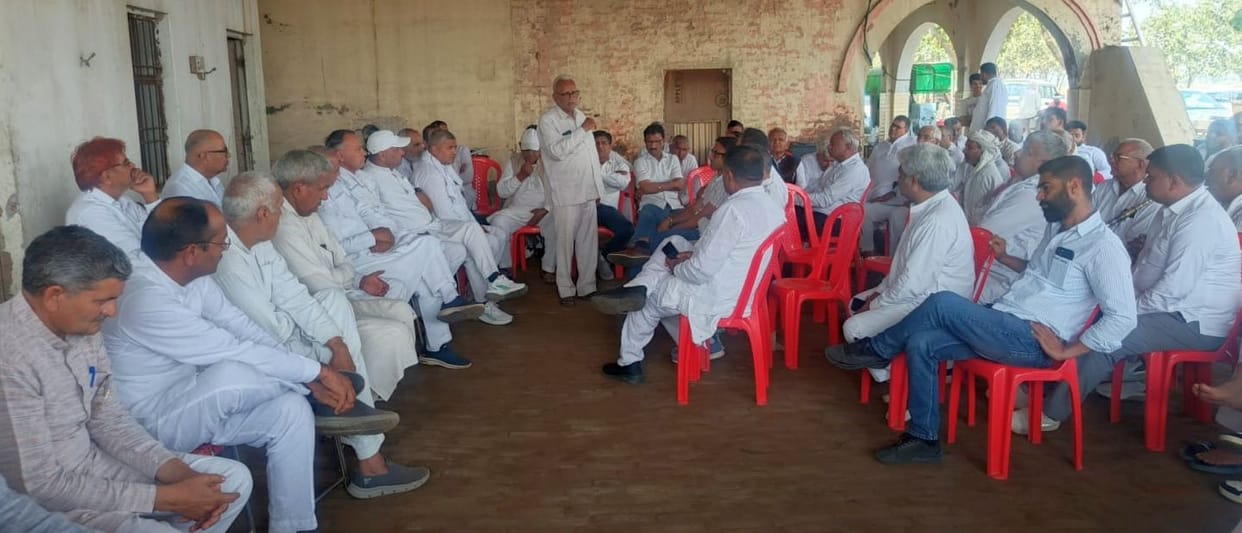 Protest Against Extortion Demand from Brick Kiln Operator; 31-Member Committee Formed