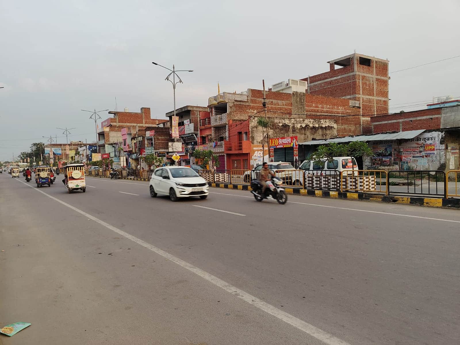 आसमान में छाए बादल।