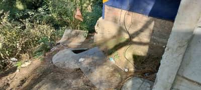 बाबा बालक नाथ मंदिर दियोटसिद्ध में शौचालय का सेप्टिक टैंक । संवाद