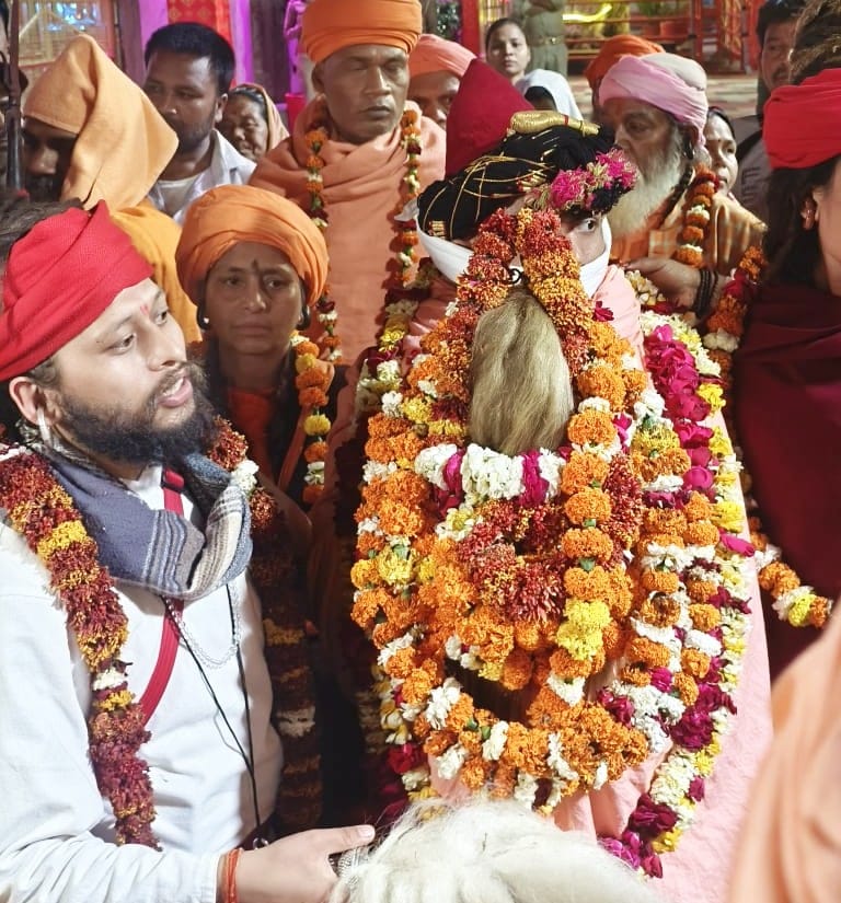 In an emotional atmosphere, the palanquin of Siddh Pir Ratnanath Baba was sent off to Nepal