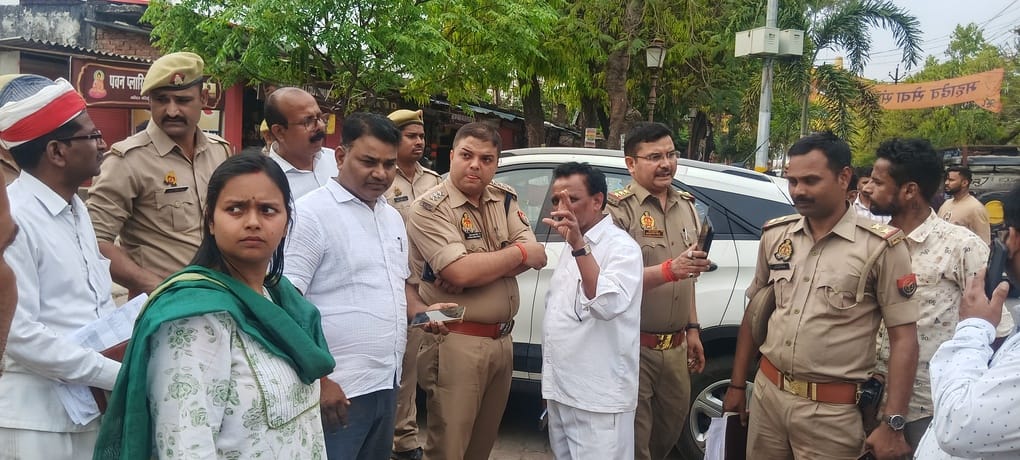 Encroachments Cleared on Buddha Mandir Road; Altercation with Shopkeeper
