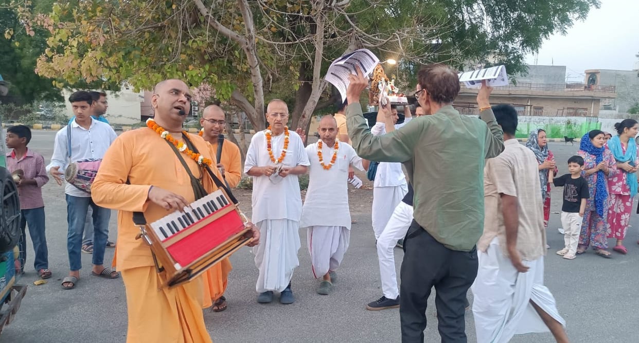 Message of world peace through Harinam Sankirtan