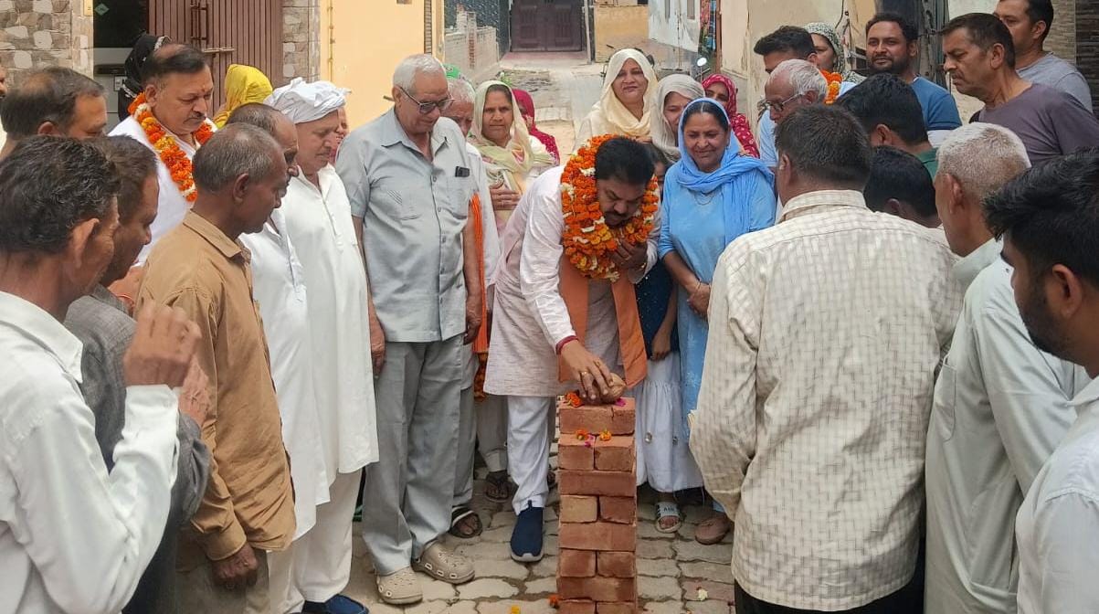 Construction of two streets started in Gandhi Nagar at a cost of Rs 13 lakh.