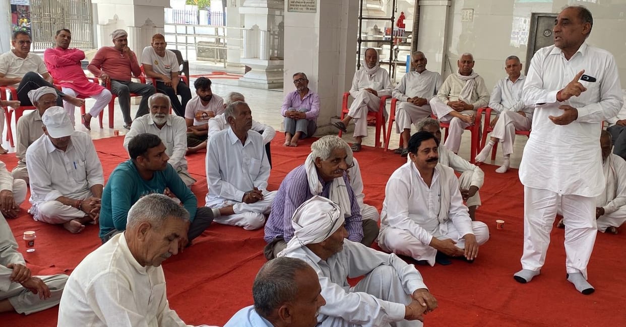 Villagers with Kharkhauda Sangharsh Committee, gave indication of agitation