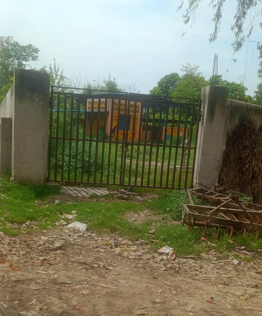 गांव सेहल में बंद पड़ा कूड़ा अपशिष्ट केंद्र। संवाद