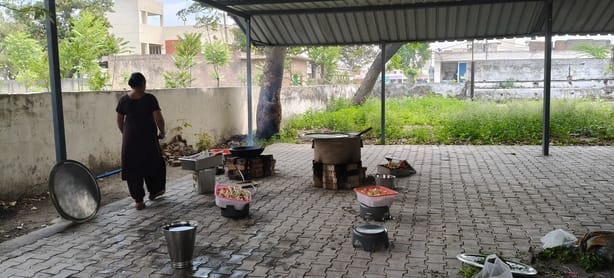 Chapatis are banned in Indri grain market, only rice and vegetables are available.
