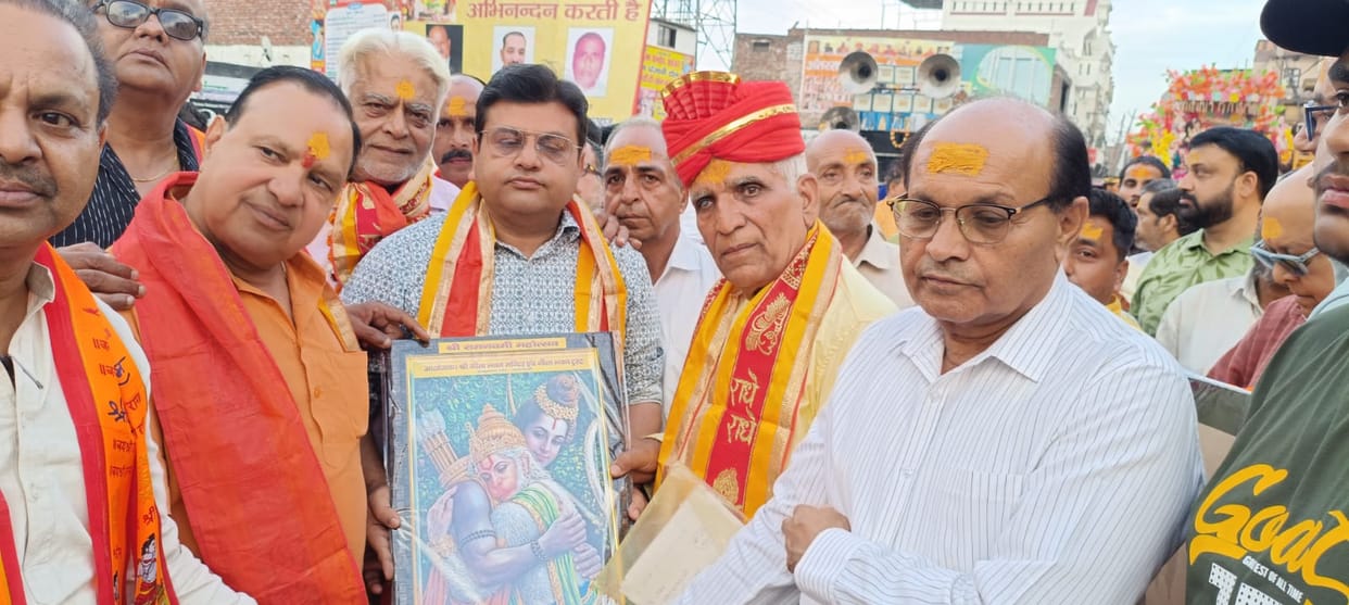 Devotees showered flowers on the Ram Navami procession