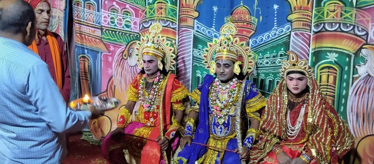 As soon as Ravana was killed, chants of 'Jai Shri Ram' began, and Ram's coronation took place.