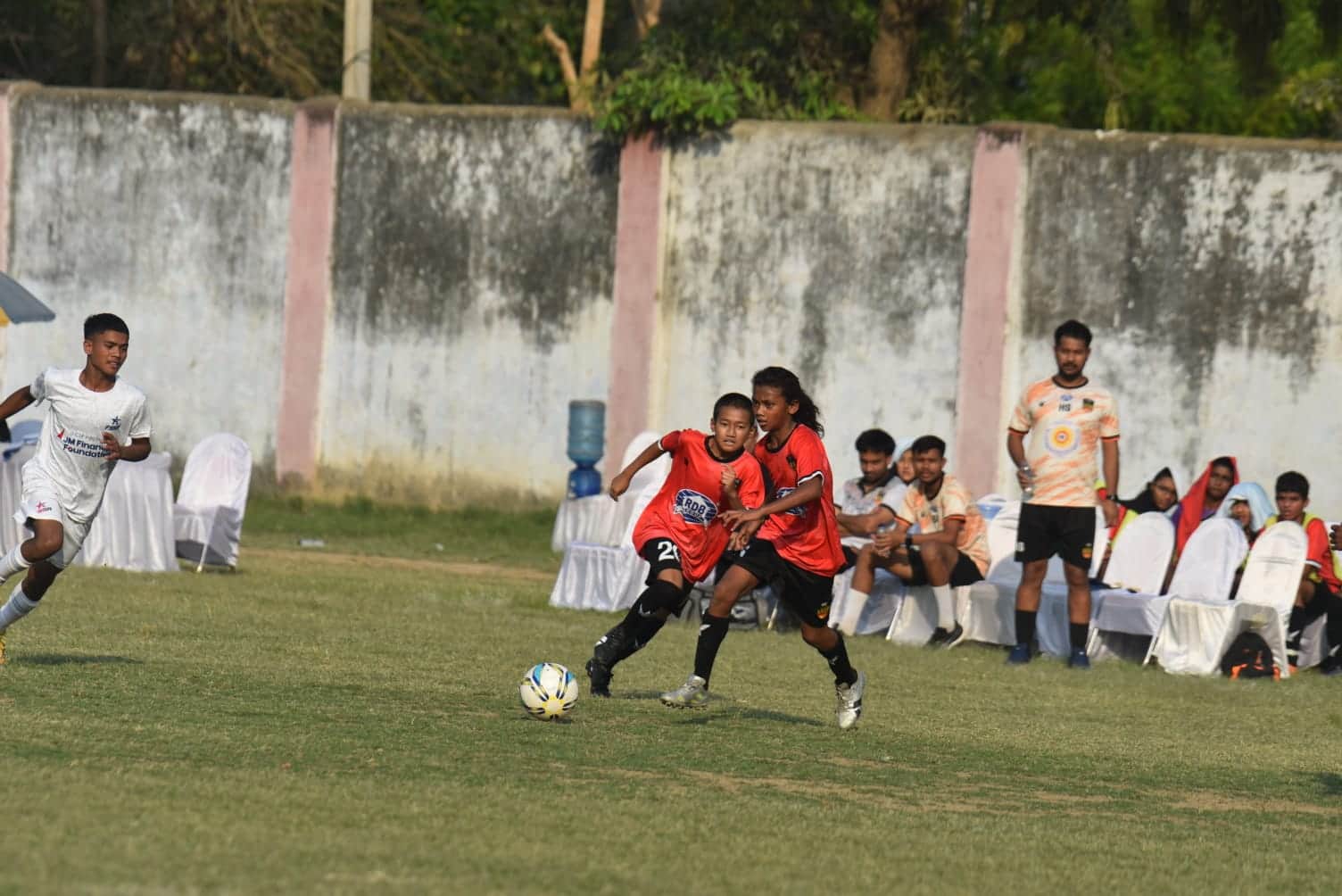 नेहरू स्टेडियम में आयोजित एआईएफएफ यूथ लीग में प्रतिभाग करते खिलाड़ी। स्रोत- आयोजक