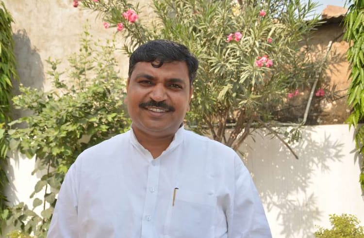 Jaipur News: टीकाराम जूली ने भाजपा सरकार पर साधा निशाना, आत्मनिर्भरता के दावे पर उठाए सवाल