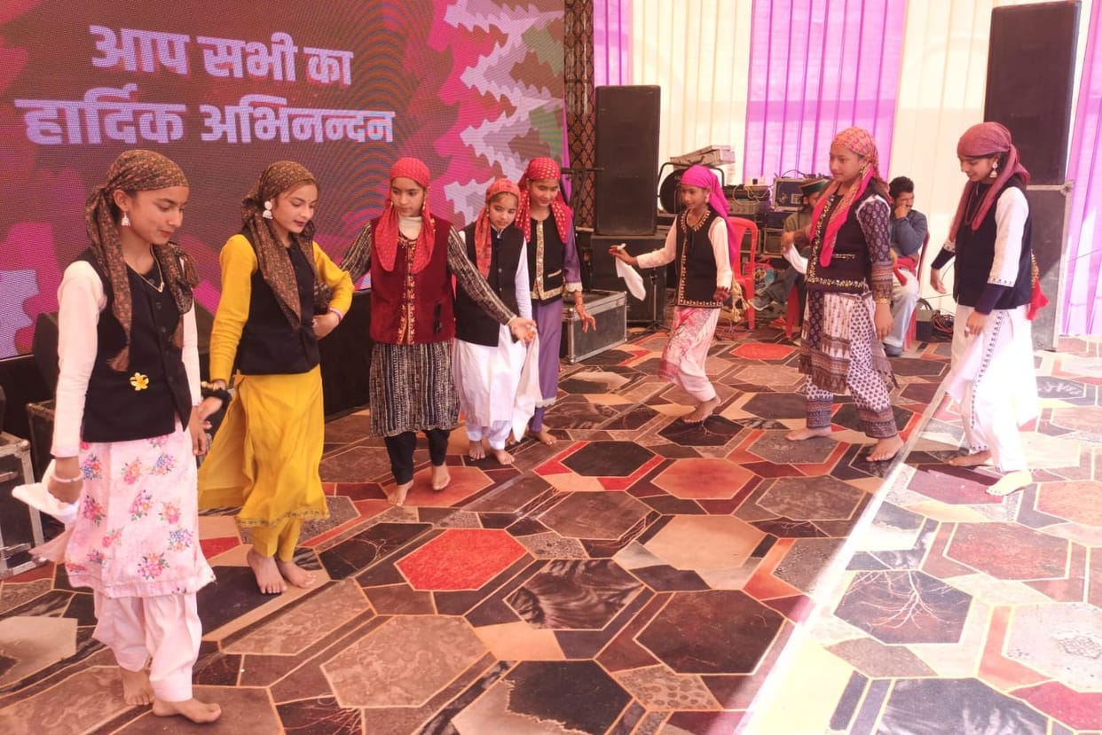 Gaihra Mahila Mandal stood first in drama, Manan stood second in speech