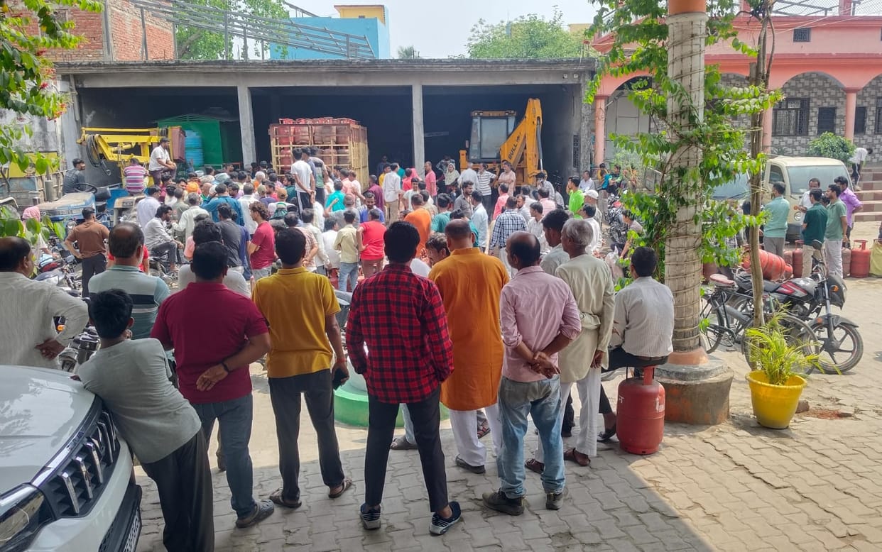 Long Queues for Gas; Disappointment After Hours of Waiting