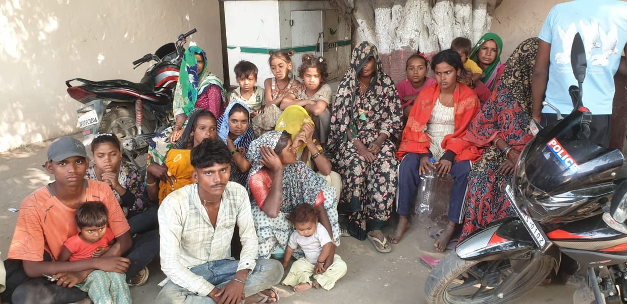 Police provided Rs 93,000 wages to the labourers