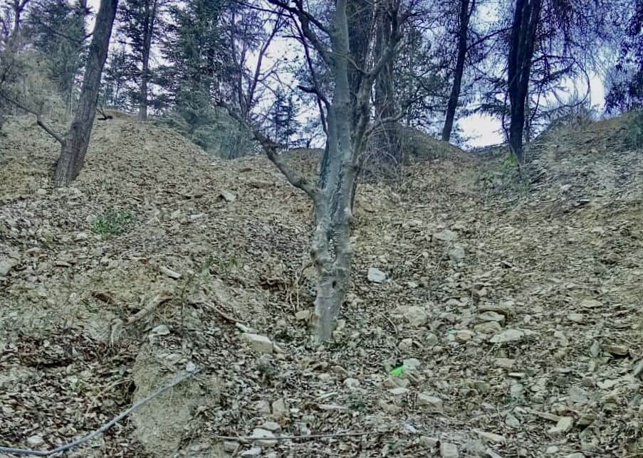 उपमंडल ठियोग में सड़क निर्माण को दौरान अवैध रूप से ठिकाने लगाया मलबा। संवाद  