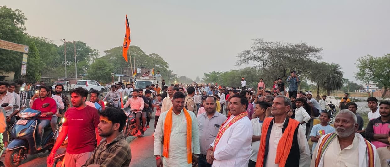 A procession was taken out in Adalhat, spectators were mesmerized by the tableau.