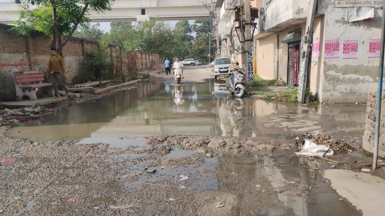 Villagers upset due to contaminated water in Sankhol