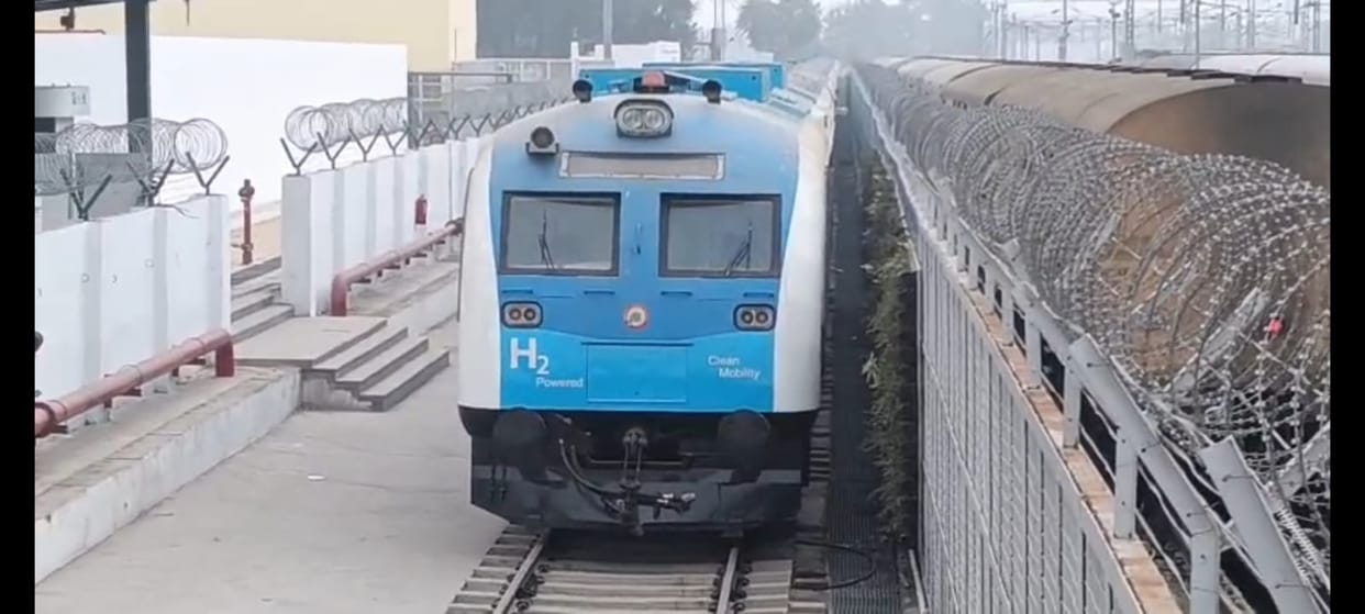 Hydrogen Train Sent to Shakurbasti for Repairs; CRS Trials to Begin Now