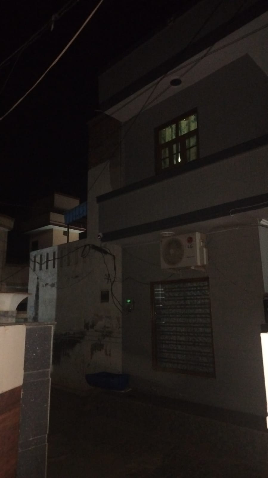 Seven thousand streetlights have no one to look after them, the contract has expired for 15 days.