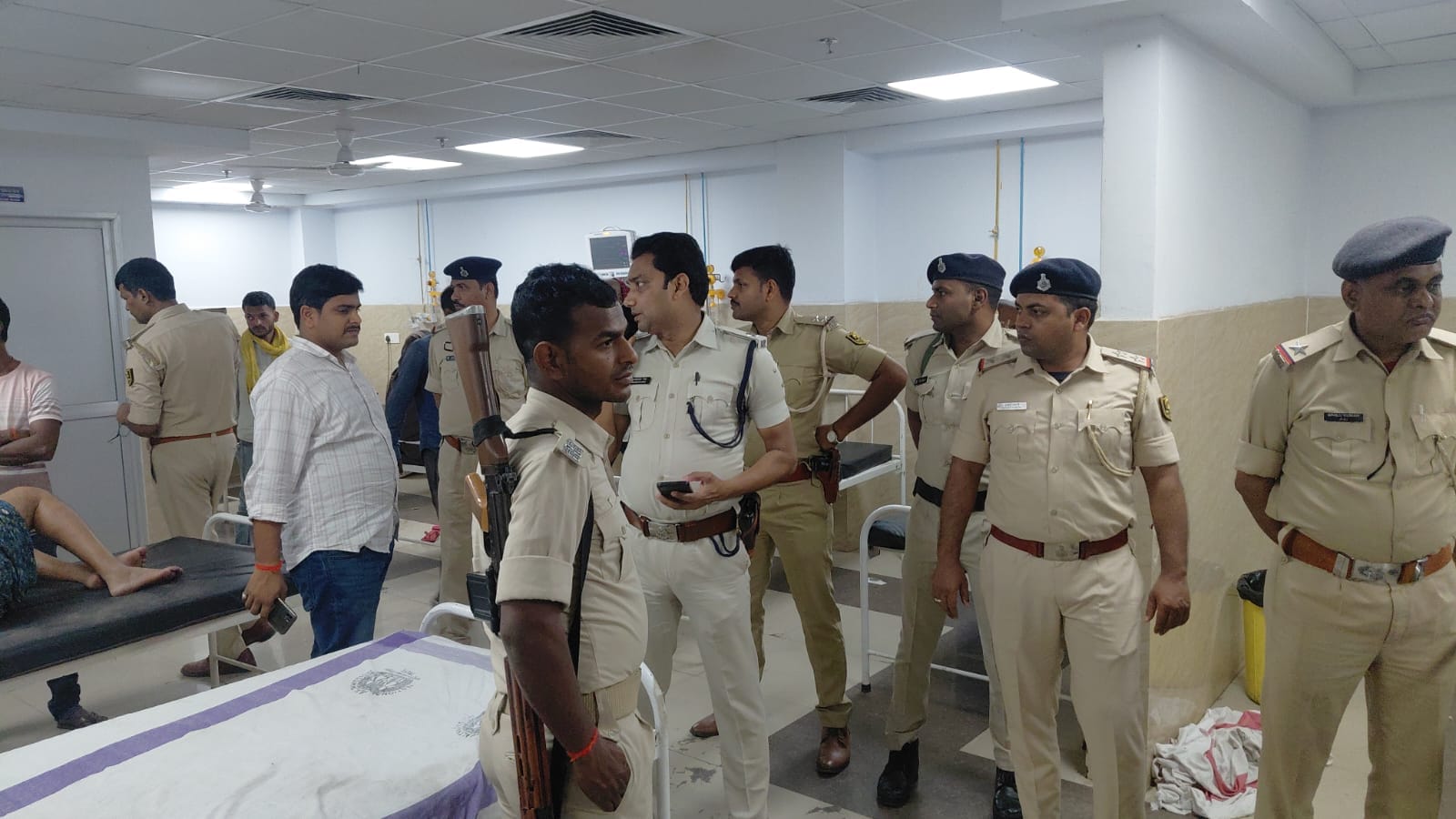 घेरकर मारी गोली