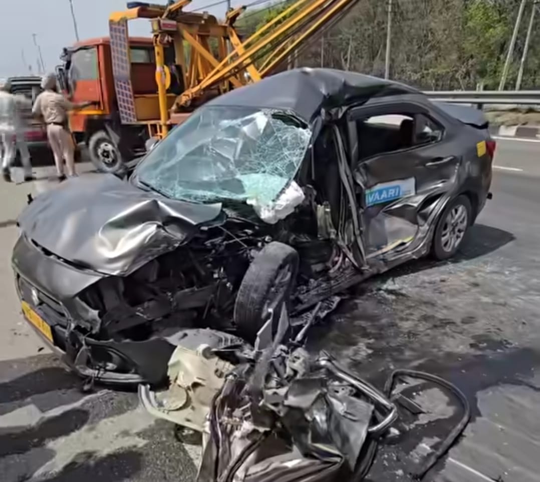 Driver dies after tractor overturns while extracting sand