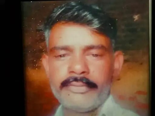 Two killed in car collision between two motorcycles