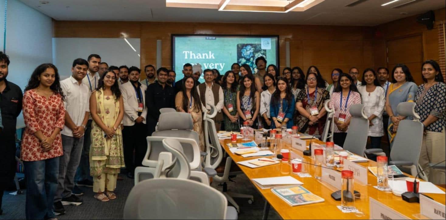 कंसल्टेशन कार्यक्रम के दौरान उपस्थित प्रतिभागी व अतिथि। स्रोत : प्रशासन