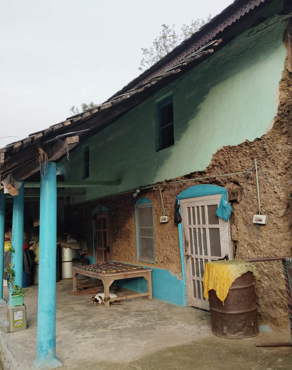 लग पंचायत की सुमन कुमारी का खस्ताहाल कच्चा मकान। स्रोत : जागरूक पाठक