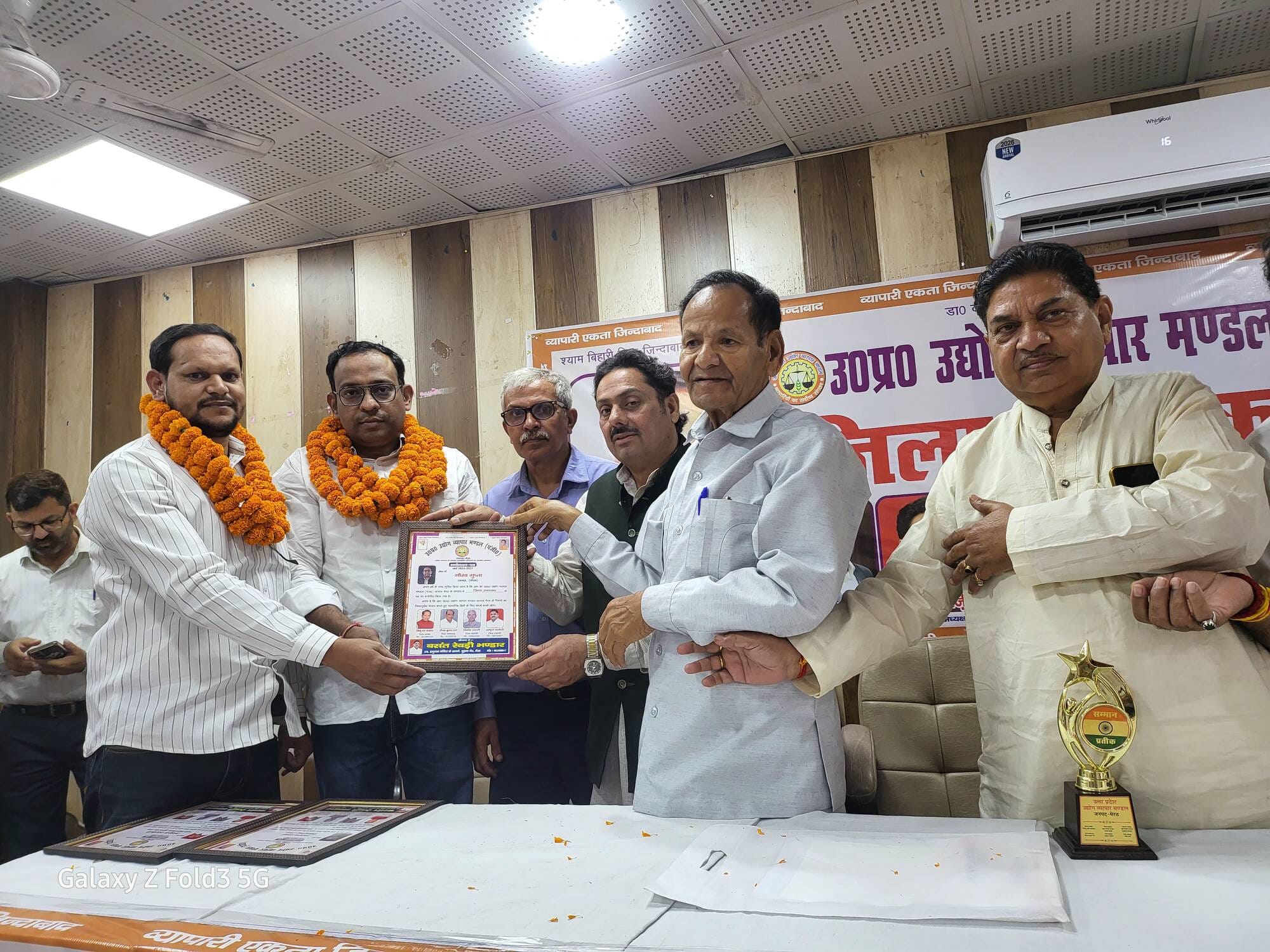 Arrest of Rakesh Tikait along with farmers in the ongoing agitation in Odisha