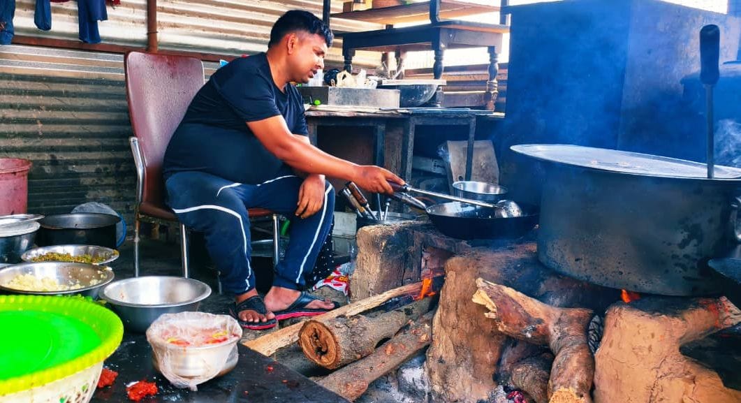 Hotel-restaurant business in trouble due to non-availability of commercial cylinders