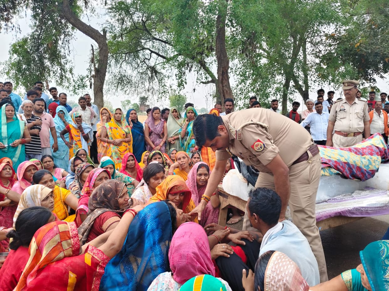 Villagers blocked the road by placing the body on the road as the murder was not solved.