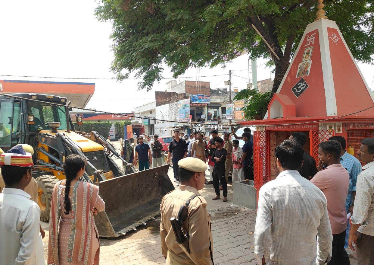 The temple built at the customs post was demolished, devotees became emotional