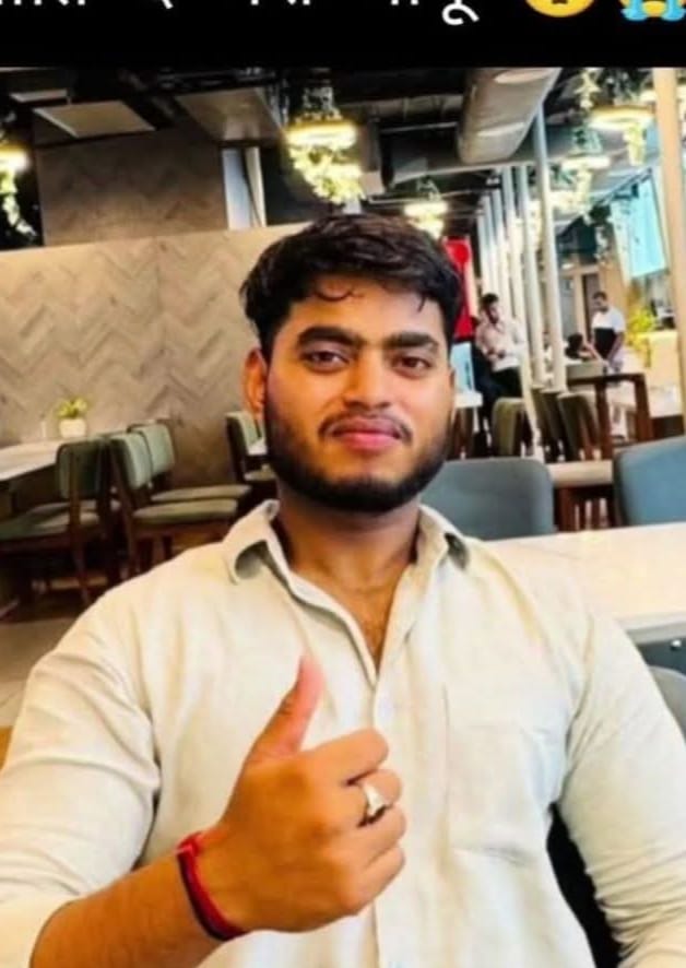 Youth injured in accident dies during treatment; another is undergoing treatment.