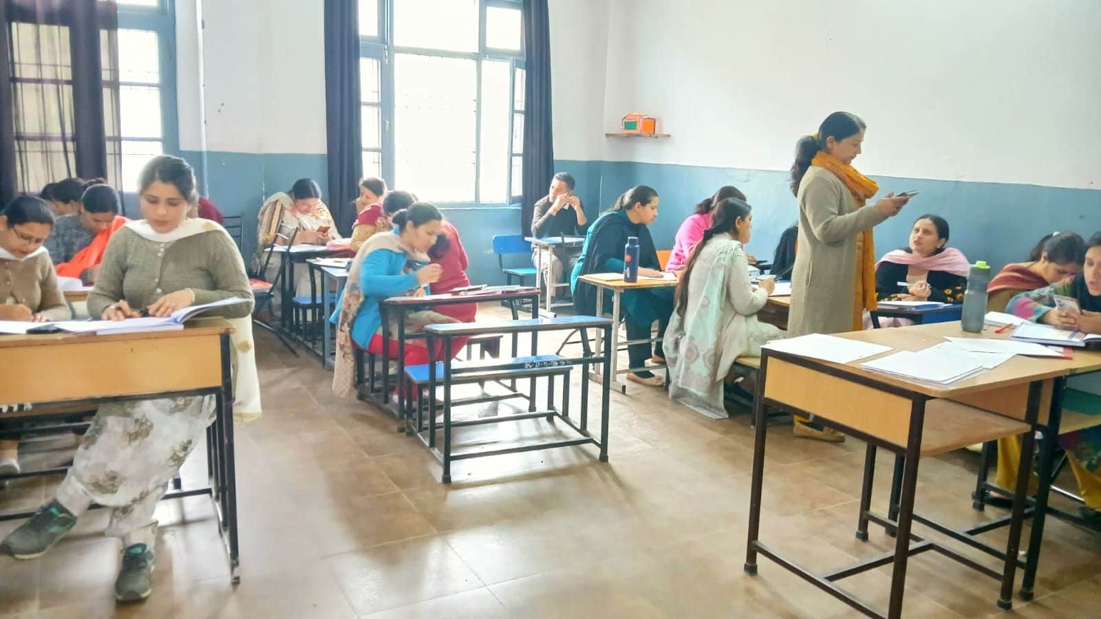 रामपुर के स्प्रिंगडेल पब्लिक स्कूल में शिक्षकों के लिए आयोजित की गई कार्यशाला। स्रोत : स्कूल प्