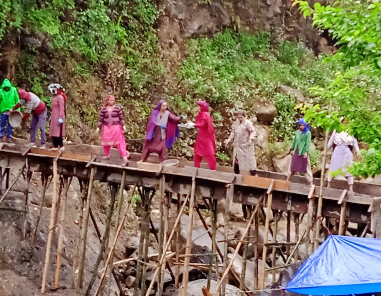 The villagers of Ropa built the culvert themselves.