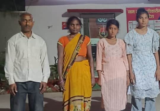 अकबरपुर के रतनपुर में मारपीट के मामले में गिरफ्तार आरोपी। 