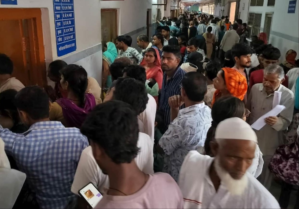 As the weather changed, the number of patients increased and the medical college was crowded