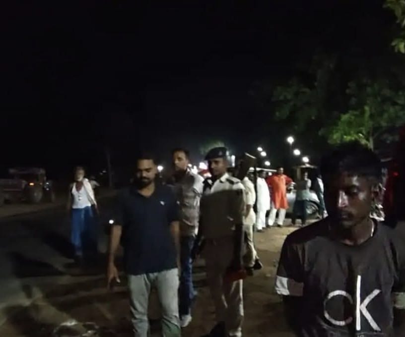 Bihar news JehanabadHotel fires at hotel for not paying extortion money, panic grips residents