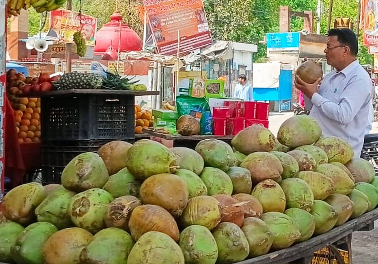 As the heat intensifies, prices of green coconuts have surged, reaching 70 rupees.