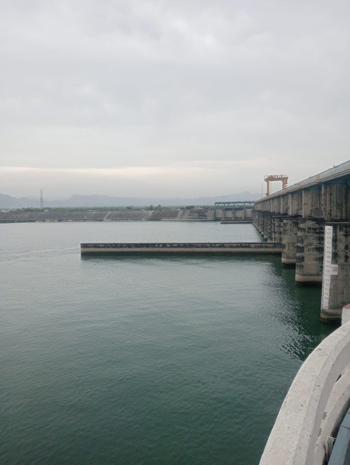 Water level at Hathinikund Barrage decreases, fear of crisis