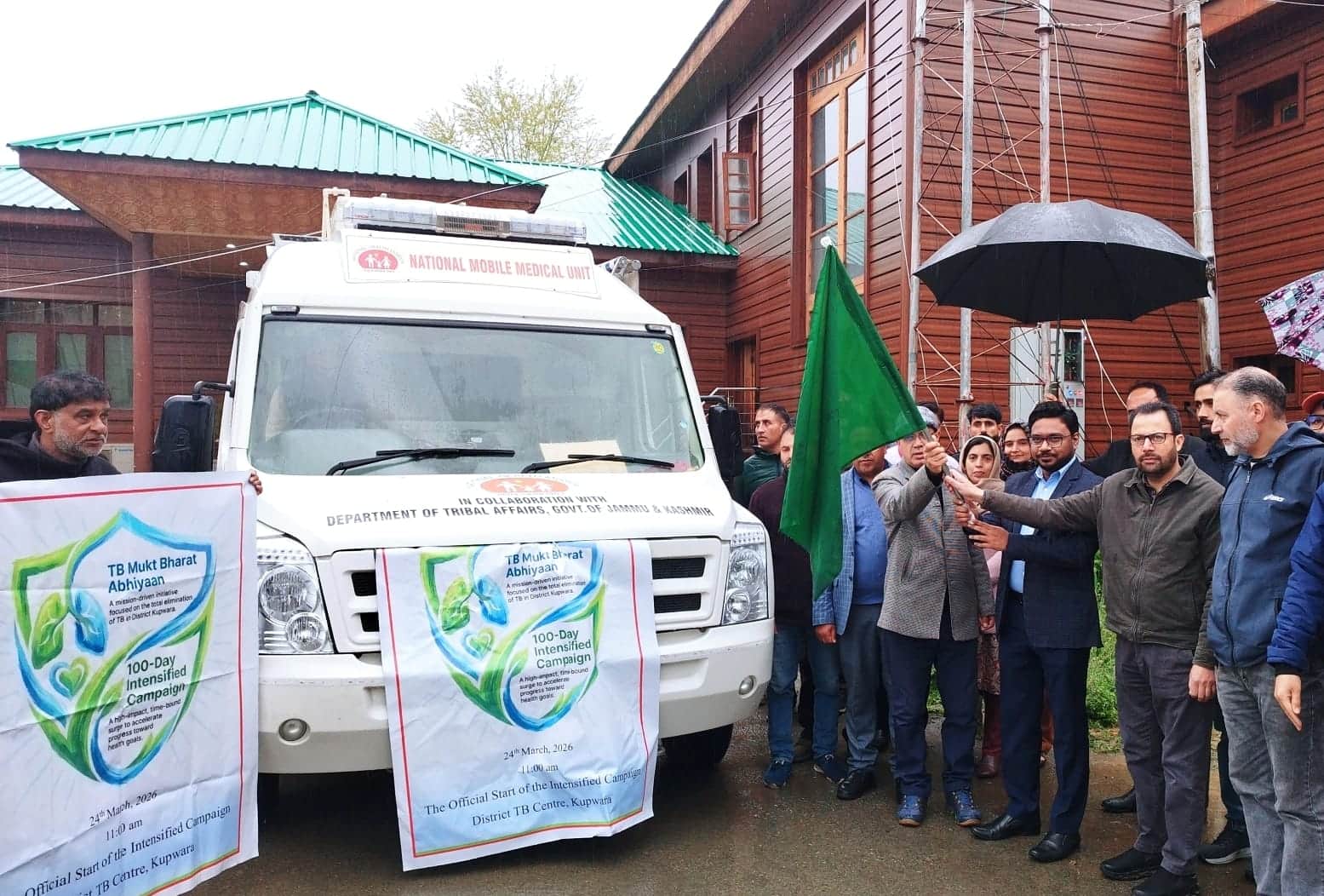 कुपवाड़ा में शुरू की मोबाइल मेडिकल यूनिट। स्रोत स्वास्थ्य विभाग