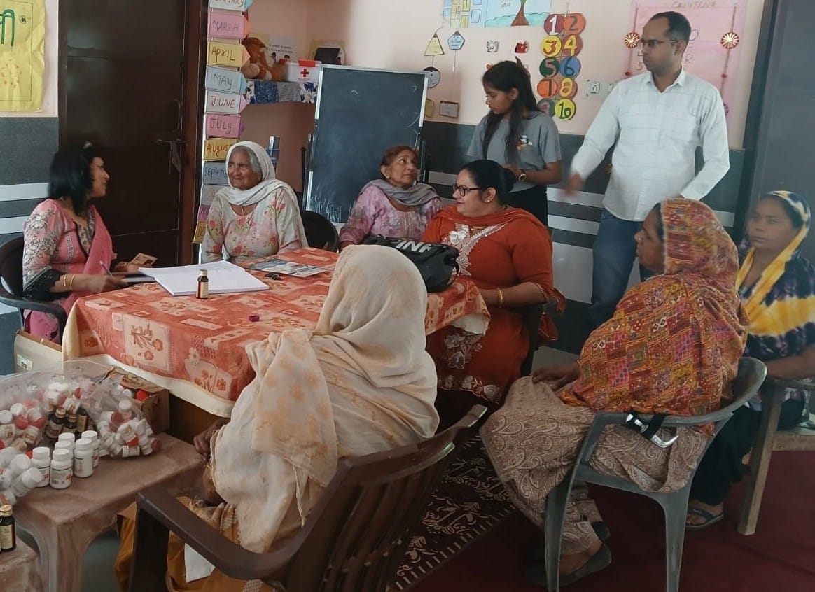 Organized free camps to increase health awareness