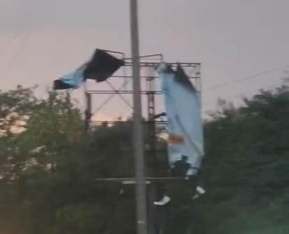 Storm wamps city: Trees uprooted, power cuts reported