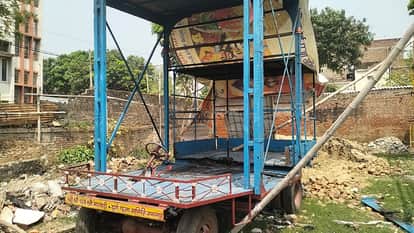 Fire breaks out in Durga idol immersion trolley in Jamalpur attempt to disturb communal harmony