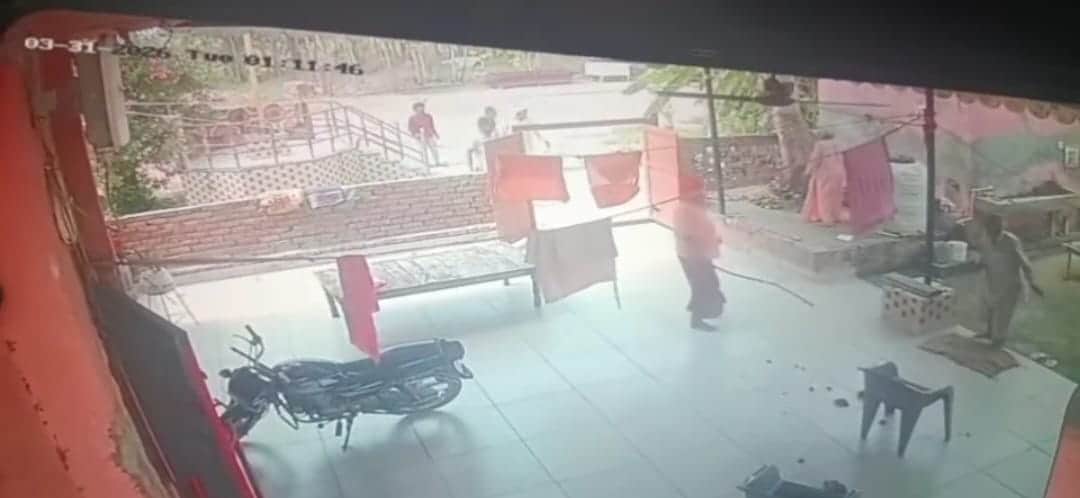 सीसीटीवी फुटेज में कैद घटना की वीडियो