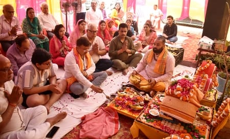 On the second day of the Pran Pratishtha Festival, Shanidev was given four residences.