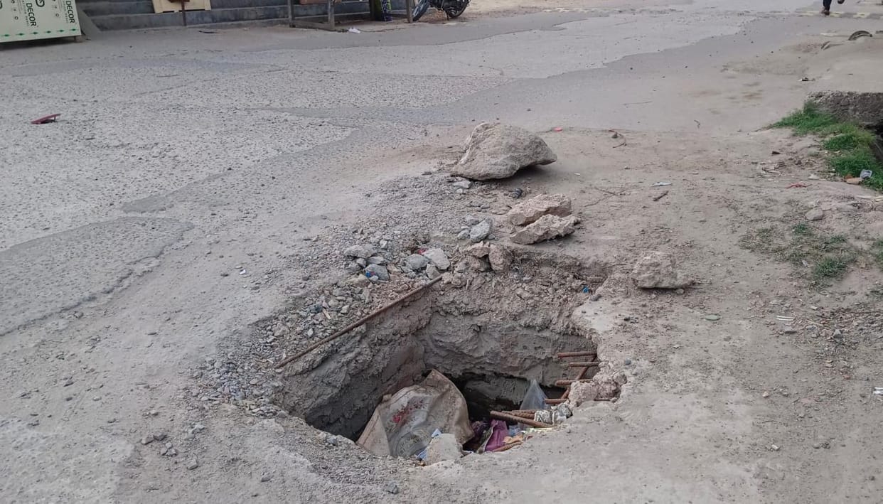 A deep pothole formed on Badshahi Road, fearing an accident