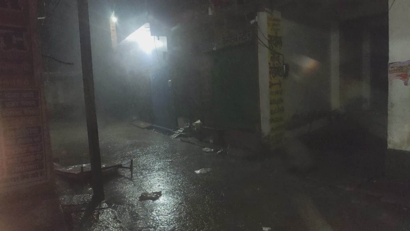 बेवर क्षेत्र में हो रही बारिश। संवाद